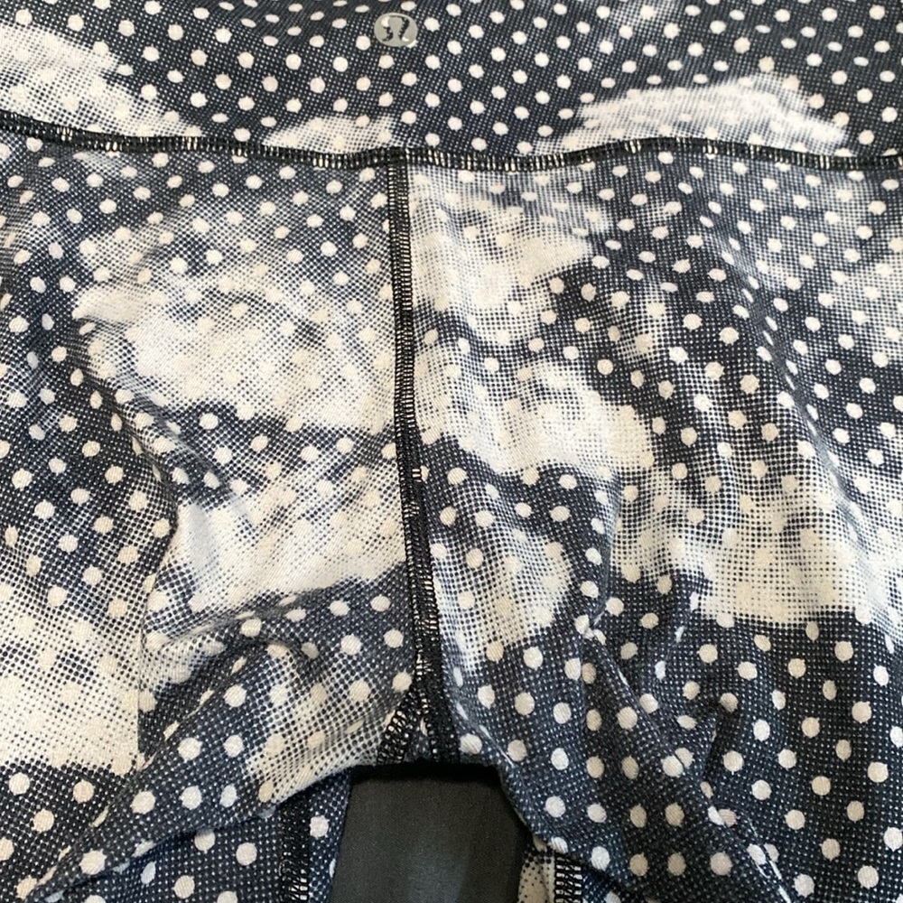 Lululemon Wunder Under Crop II - Picture 7 of 13